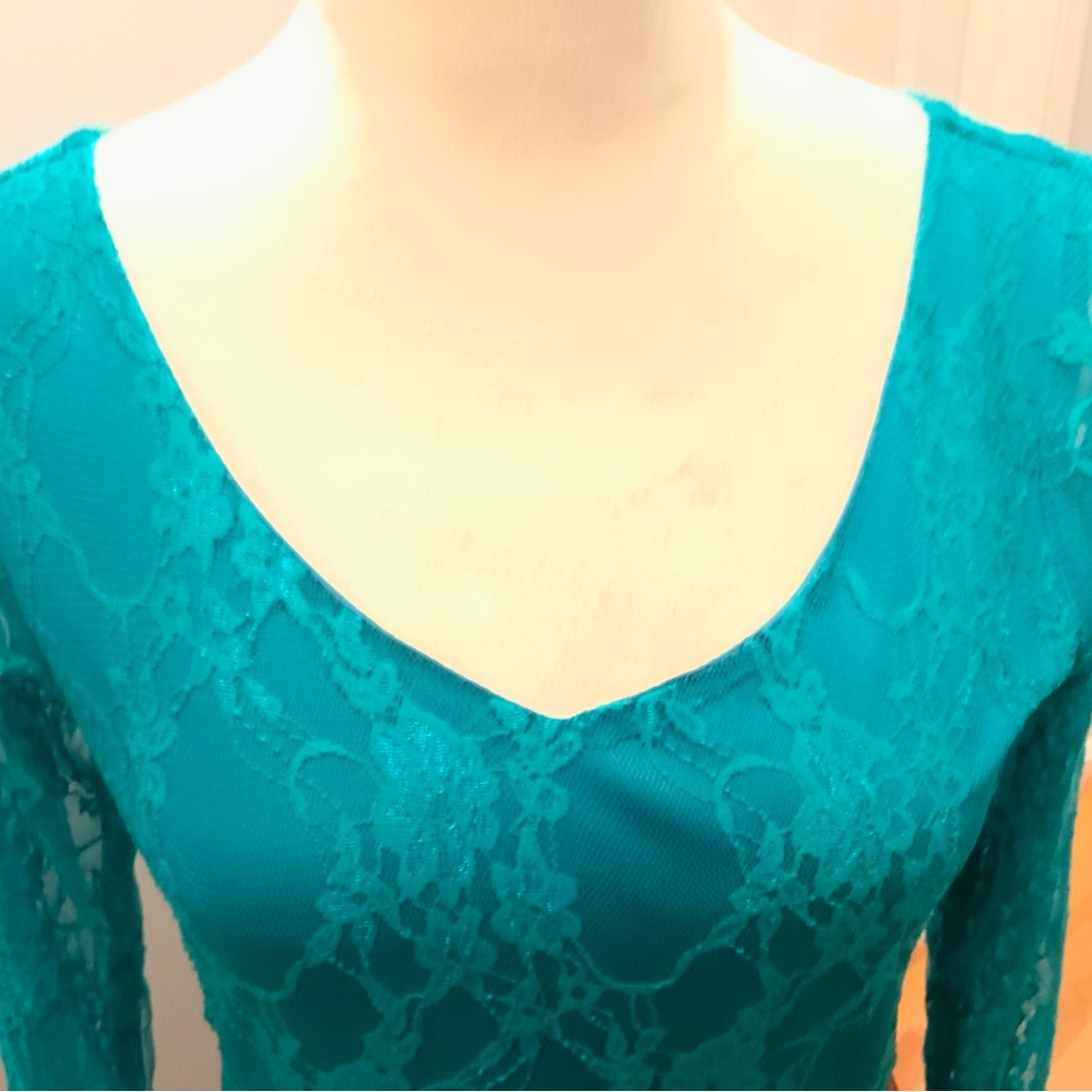 BRAND NEW Lovely aqua dress, long sleeves with multicolored skirt section.M - Picture 5 of 10